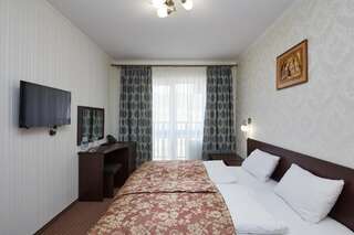 Отель Kasimir Hotel Rooms Буковель Двухместный номер с 1 кроватью или 2 отдельными кроватями-19